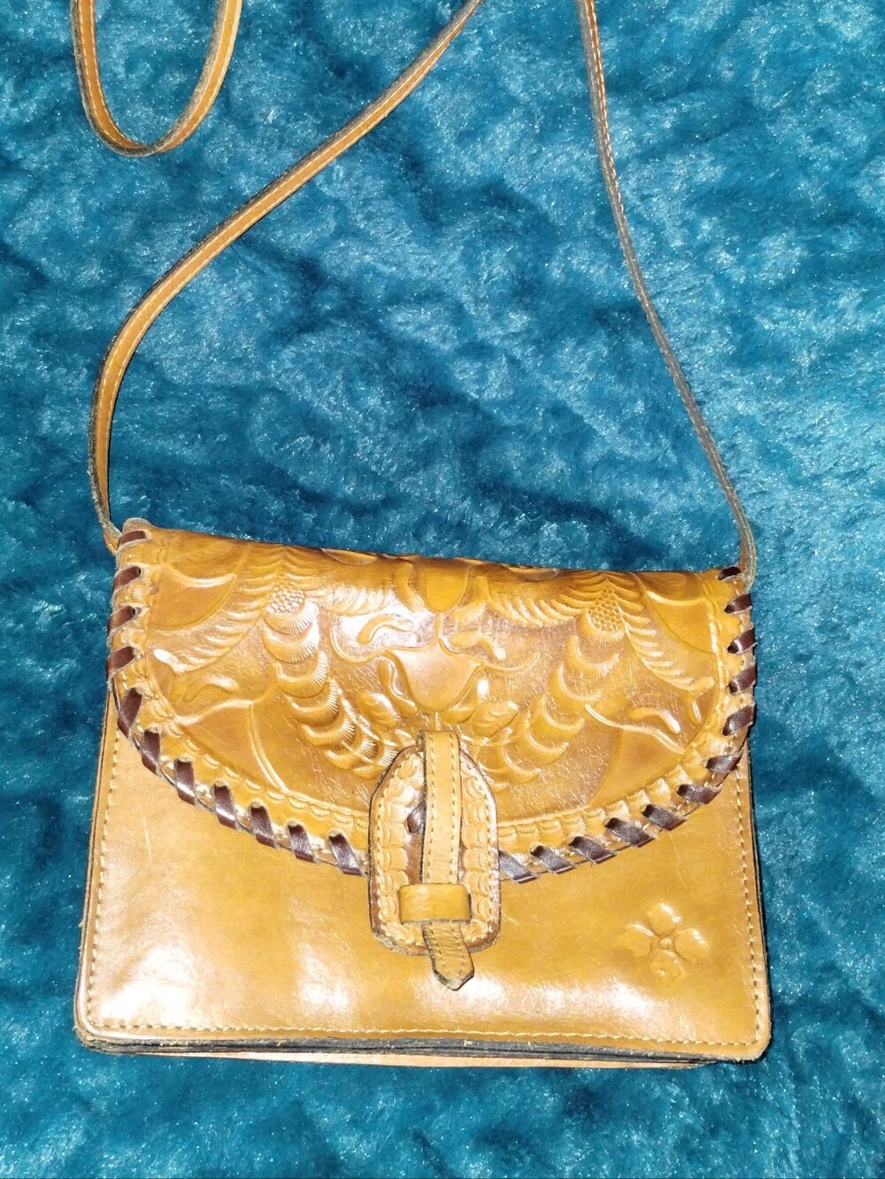 Patricia Nash Lanza Tooled Leather Crossbody Bag Gold Brown P14186 Organizer